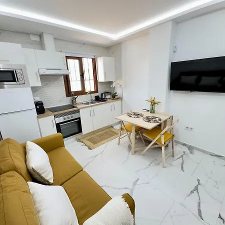 Apartment Cozy With Wi-fi-322 *
